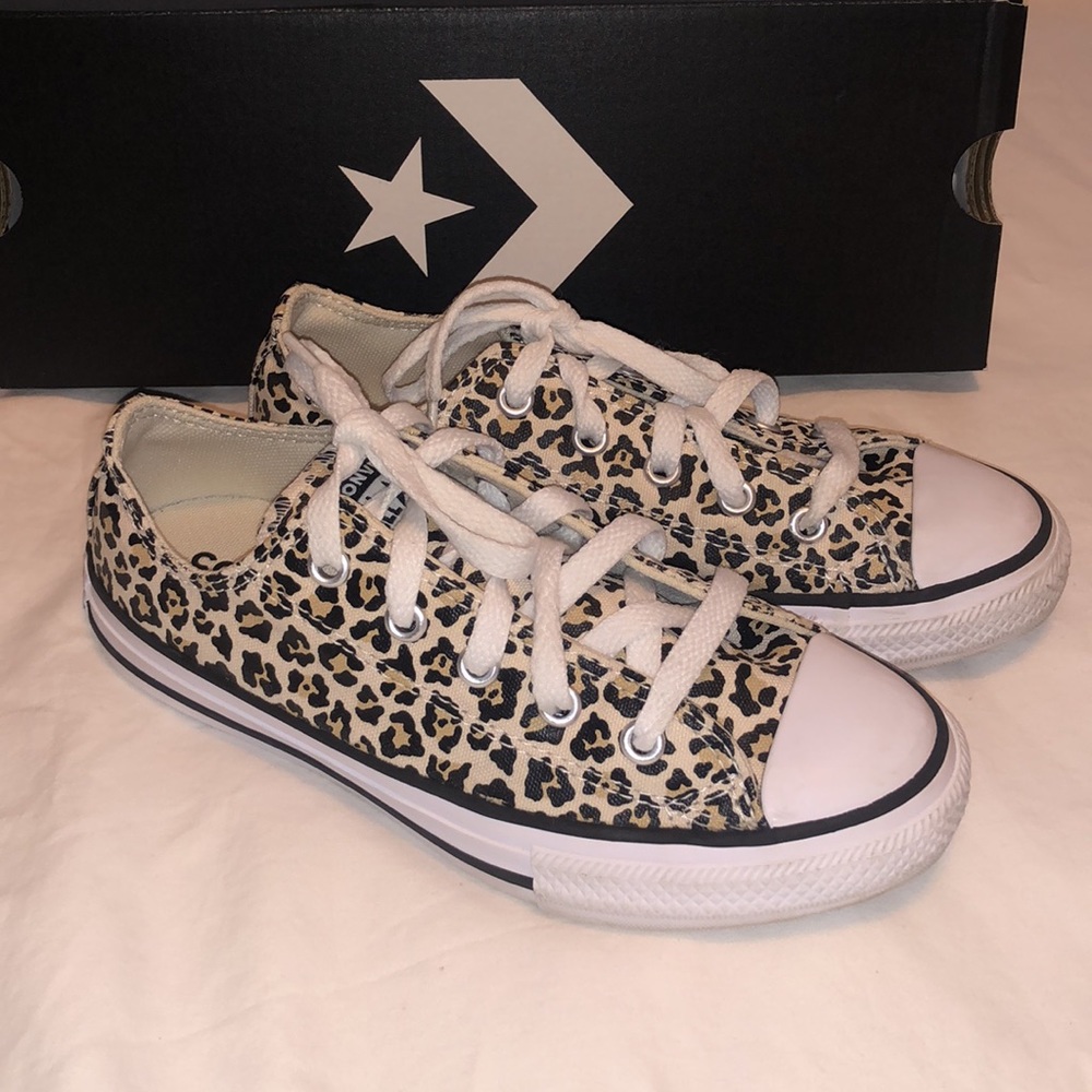 Youth Converse Chuck Taylor Leopard Size 1Y